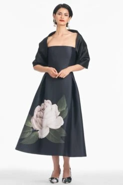 THE HUG SHAWL - BLACK 7 THE HUG SHAWL - BLACK -Sachin & Babi Clothing F242D41 004 6