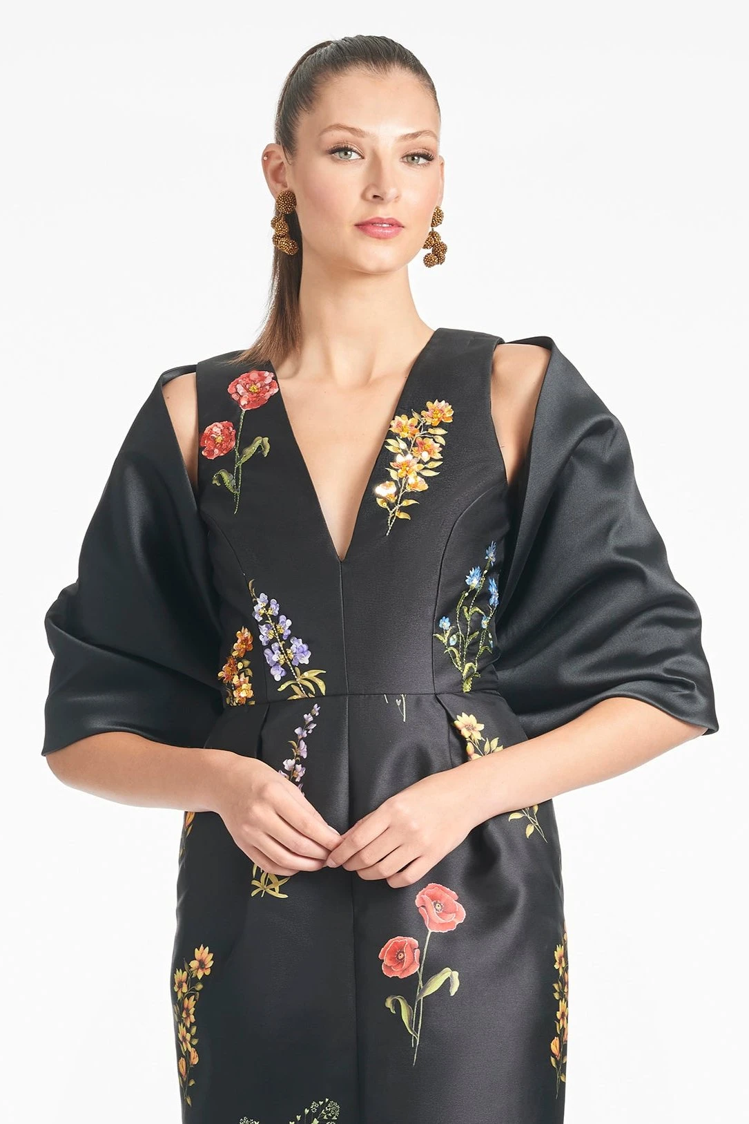 THE HUG SHAWL - BLACK 3 THE HUG SHAWL - BLACK