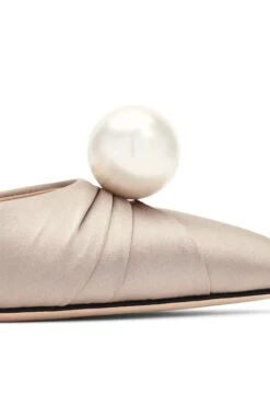 VANDERBILT KITTEN HEEL - PEWTER 9 VANDERBILT KITTEN HEEL - PEWTER -Sachin & Babi Clothing SHOT 03 003 DETAIL