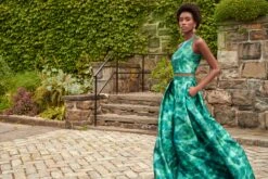 Lexie Top - Emerald Watercolor Floral 11 Lexie Top - Emerald Watercolor Floral -Sachin & Babi Clothing SHOT 10 017 be2b4664 3d95 4f94 9b20 267503b1034b